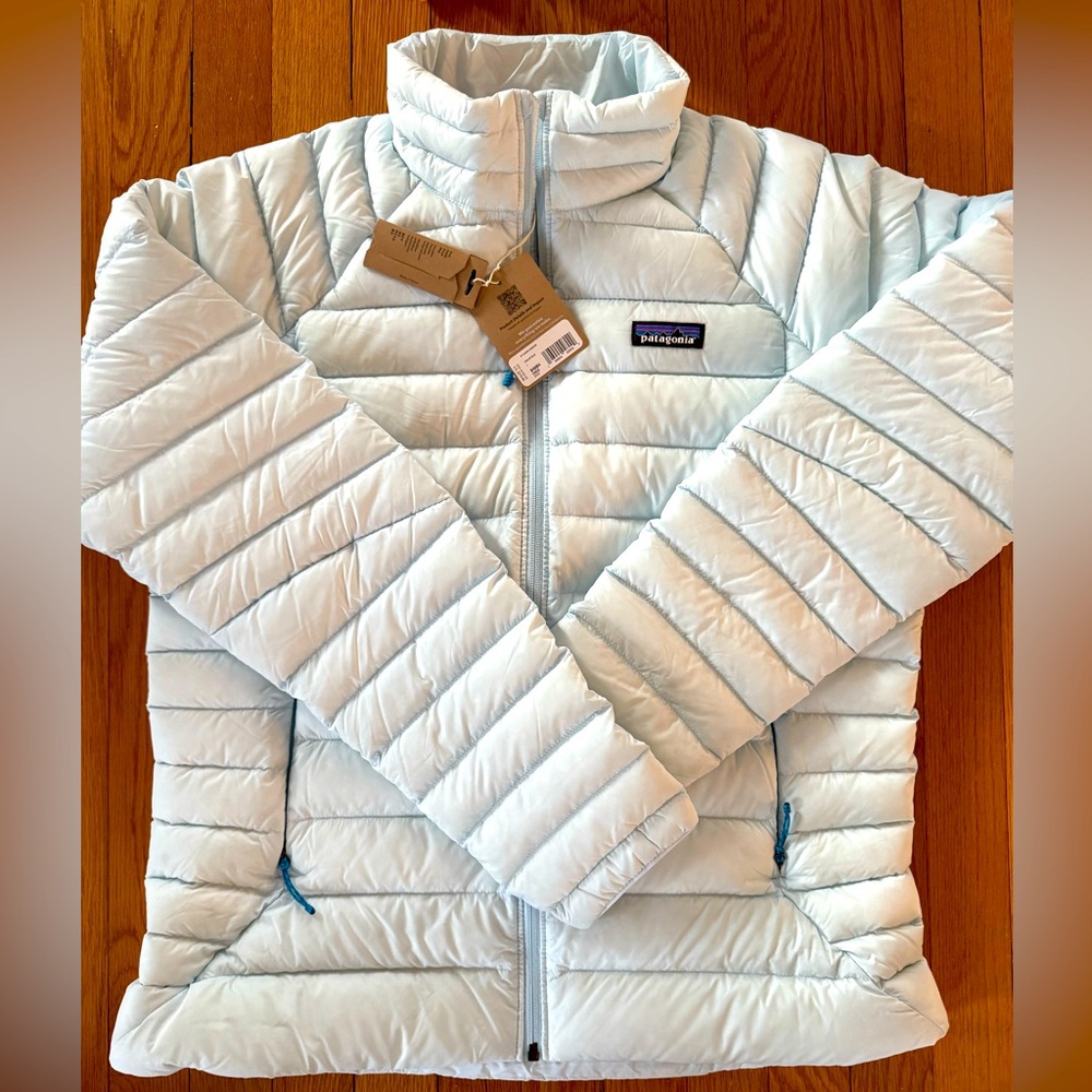 NWT light blue Patagonia L down jacket